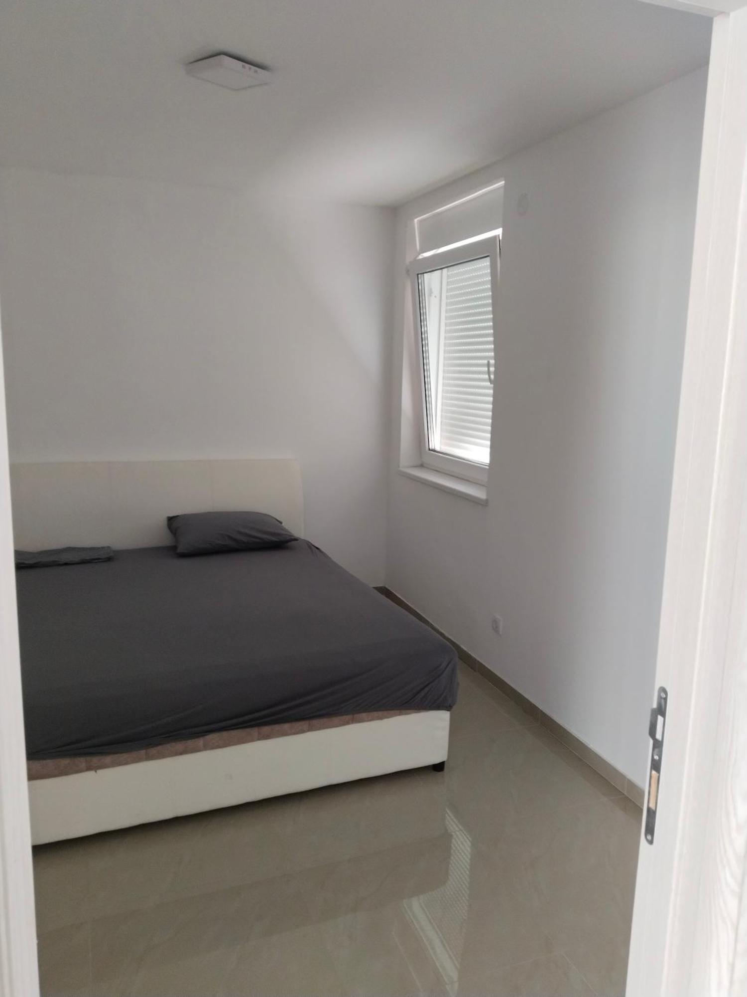 Sandra Apartmani Vrsac Værelse billede